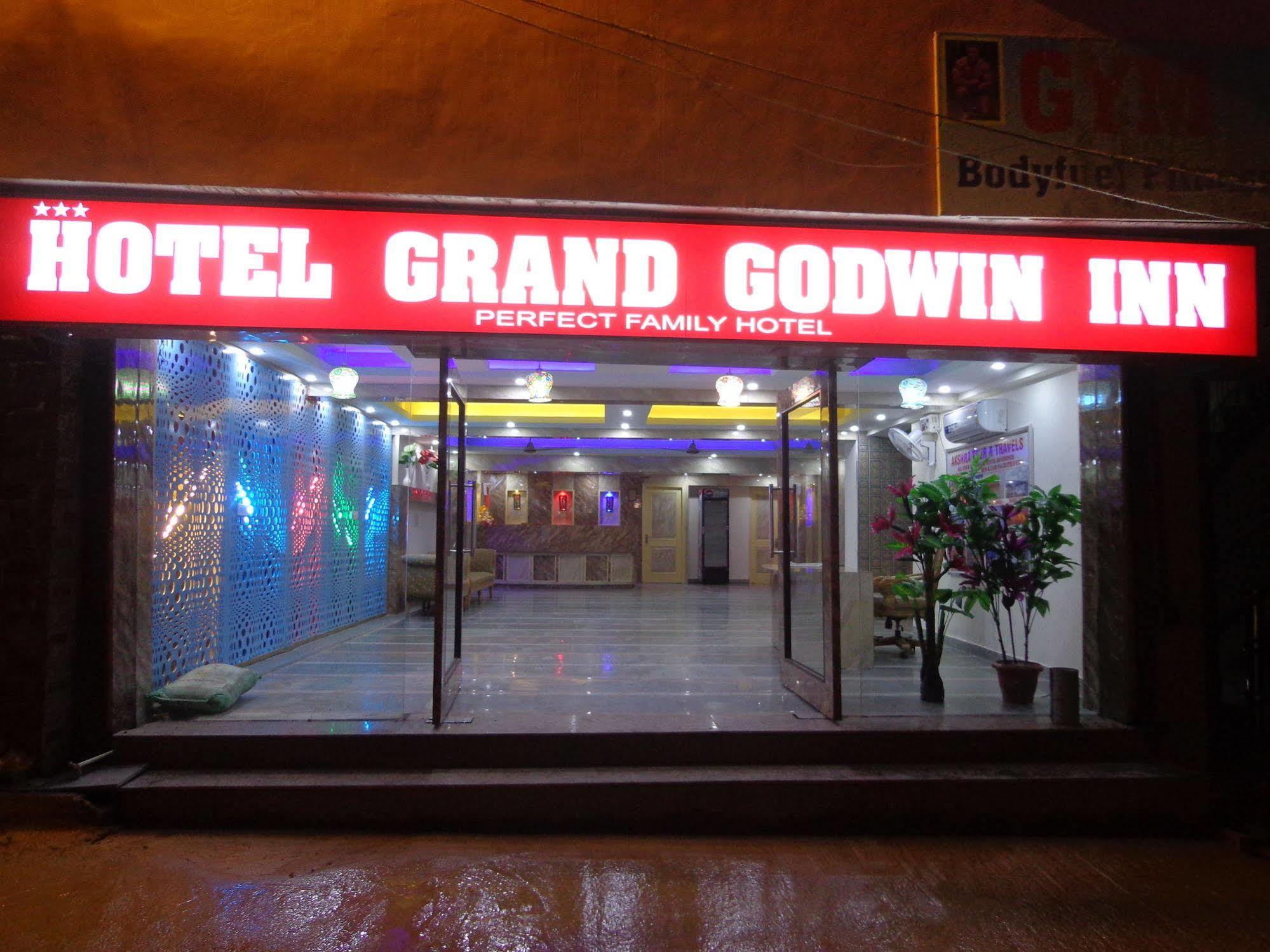 Grand Godwin Inn Samalkha Exteriér fotografie